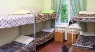 Гостиница Доминус Хостел Москва Спальное место на двухъярусной кровати в общем номере для мужчин-2